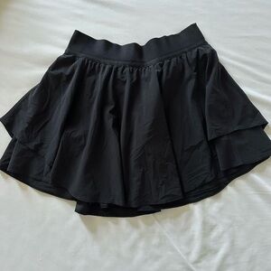 Lululemon court rival skirt